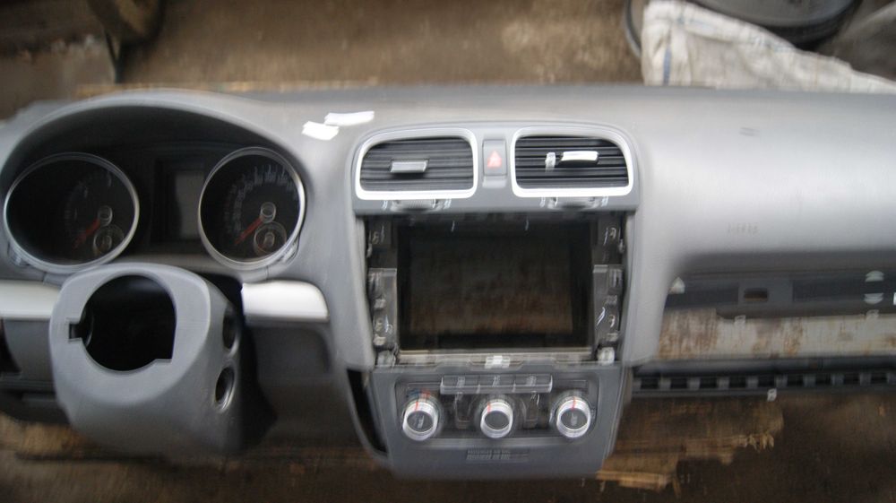 Deska Rozdzielcza VW Golf VI