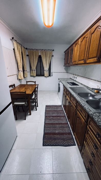 Quarto para arrendar - Agualva