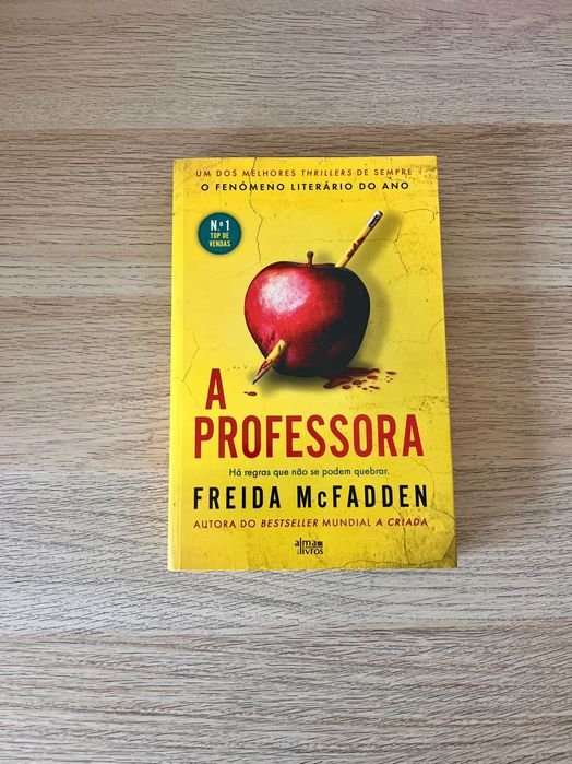 Livro A professora, de Freida McFadden