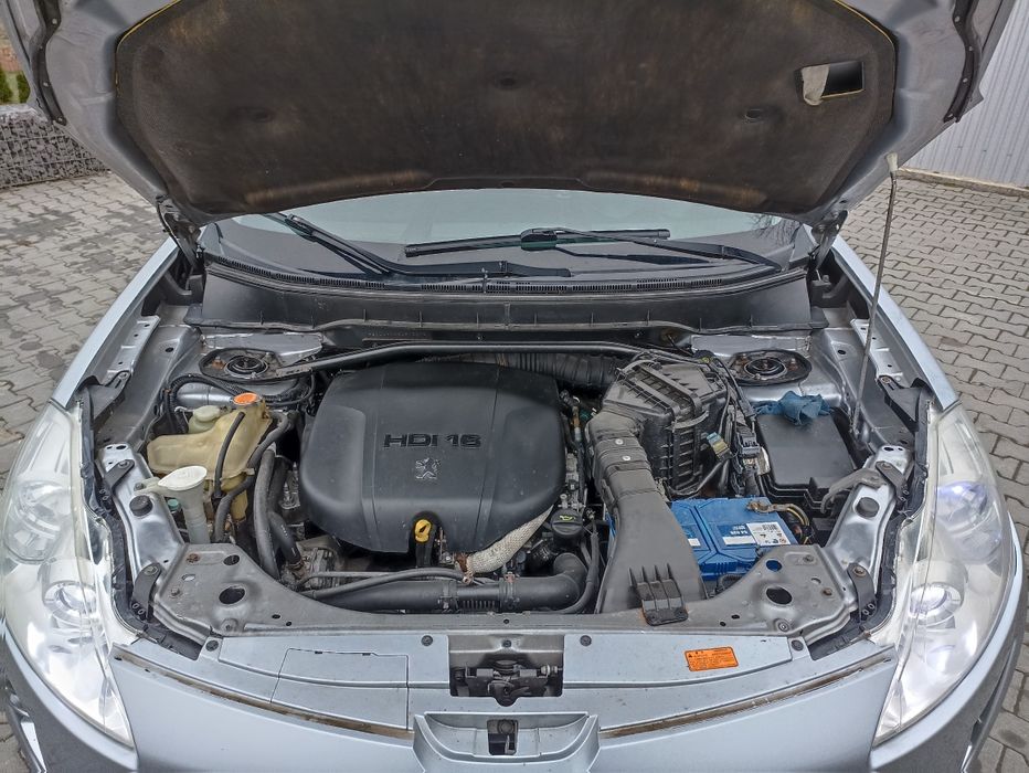 Кросовер  PEUGEOT 4007