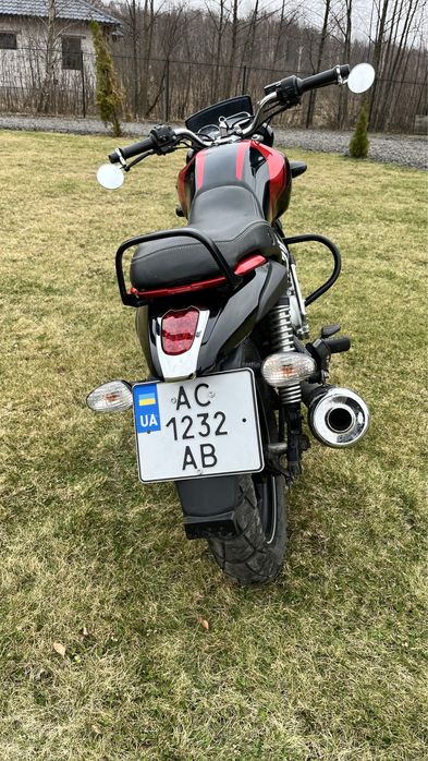 Мотоцикол bajaj v15