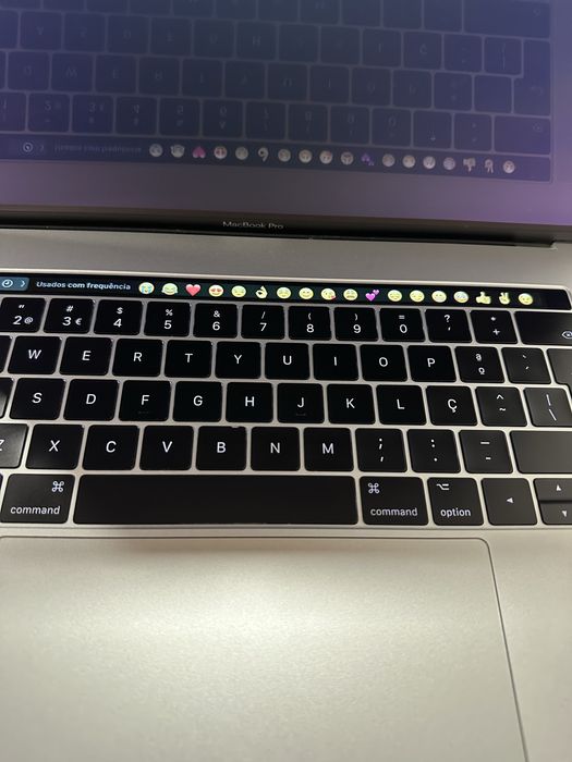 MacBook Pro Touch Bar 15" Apple Prata com garantia