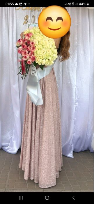 Продам  випускну сукню