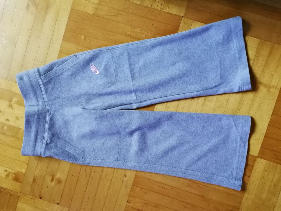Dres NIKE na 104/110