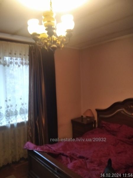 Продаж будинку Виговського