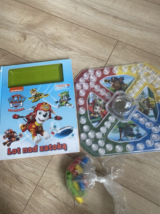 Psi patrol książka z magnesami Gra pop up chińczyk