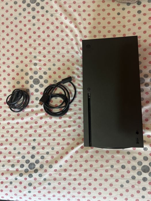 Xbox series X com comando e fios originais