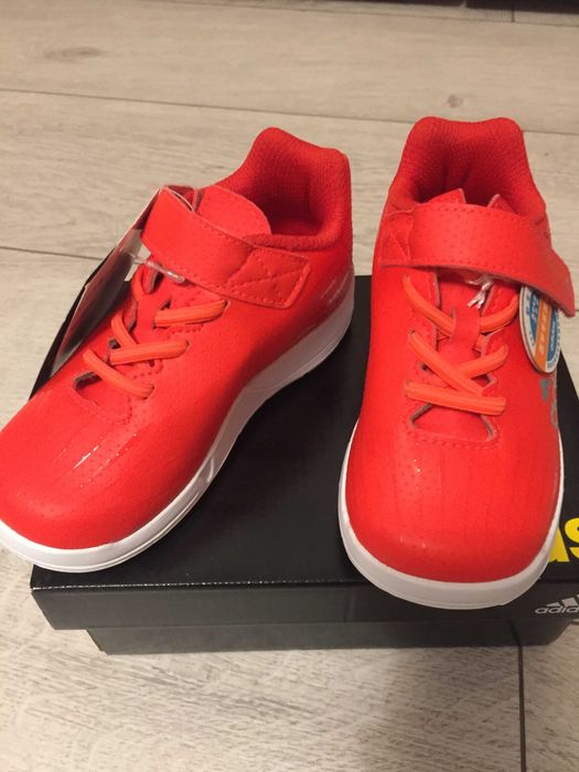 Adidas 24 nowe z metkami cale ze skóry