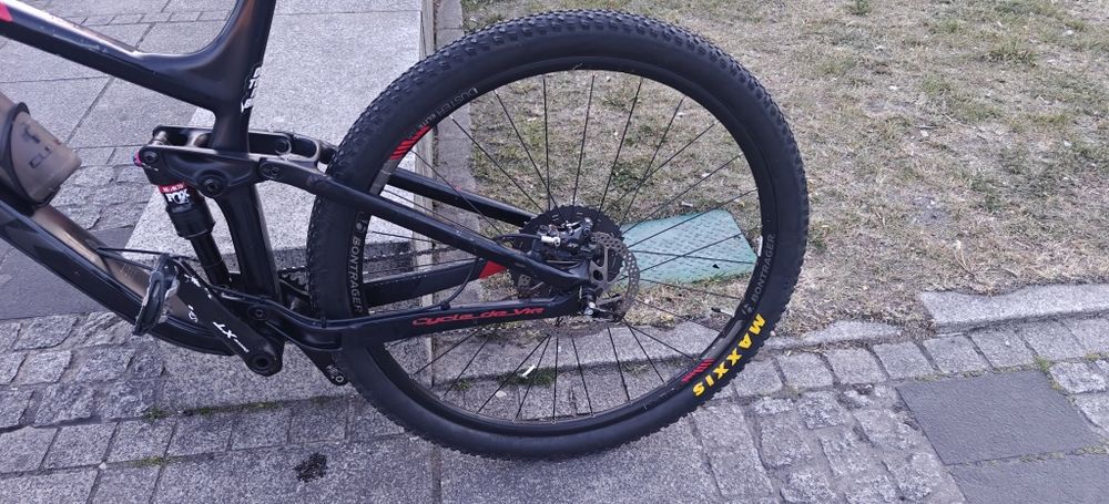 Trek Fuel EX 8 Full Suspension 29" (21,5")| Fox 34 RE:aktiv | Shimano XT  2019 plus komplet felg