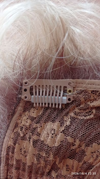 Toper krótki light blonde włosy syntetyczno-termiczne