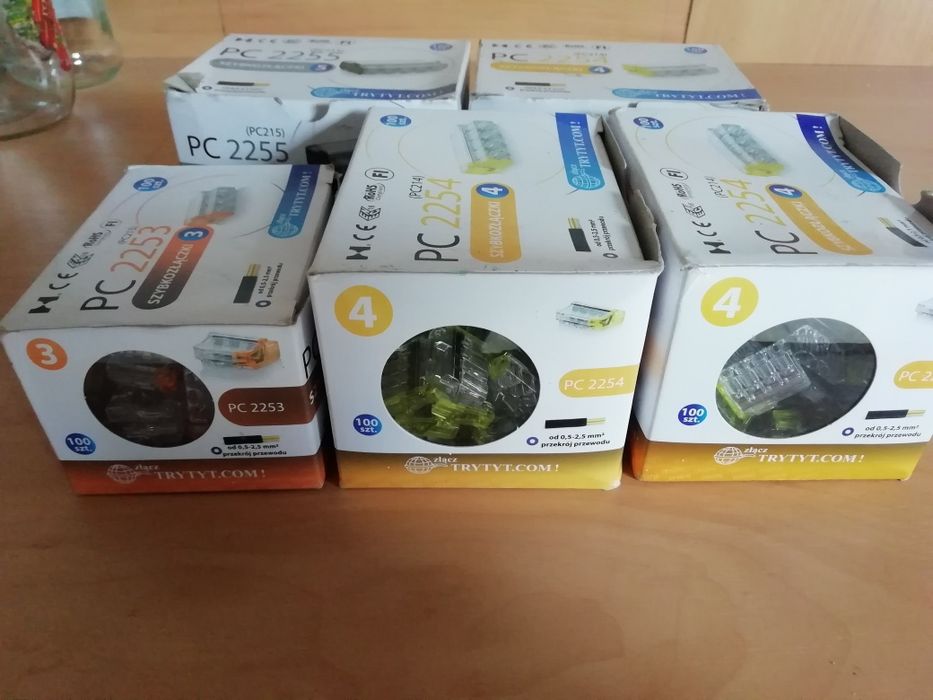 Wago-з'єднання проводів.