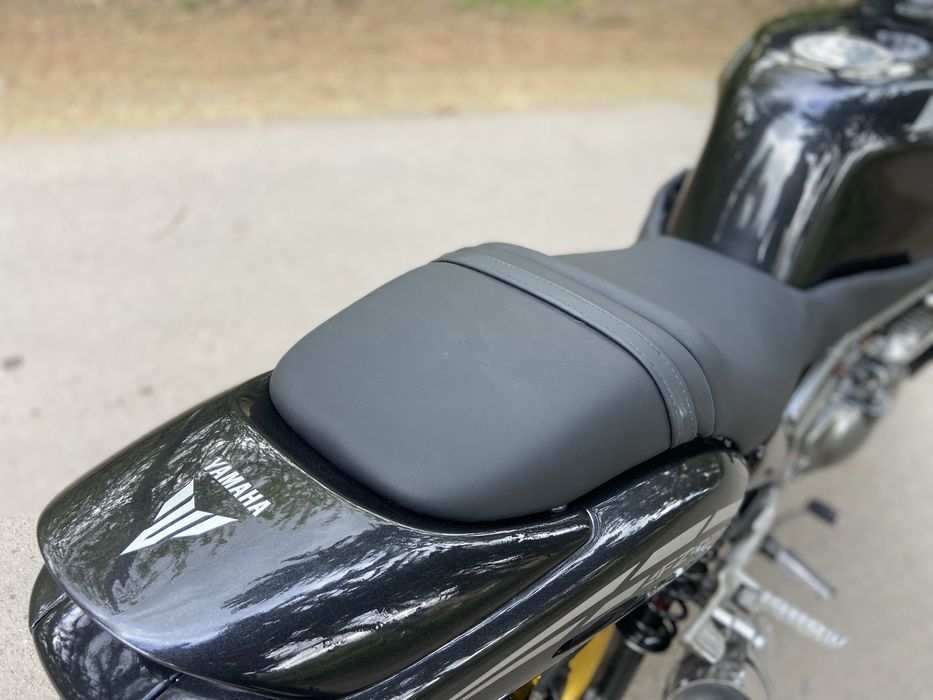 Yamaha FZX250 / 600cc / індивідуальний стріт