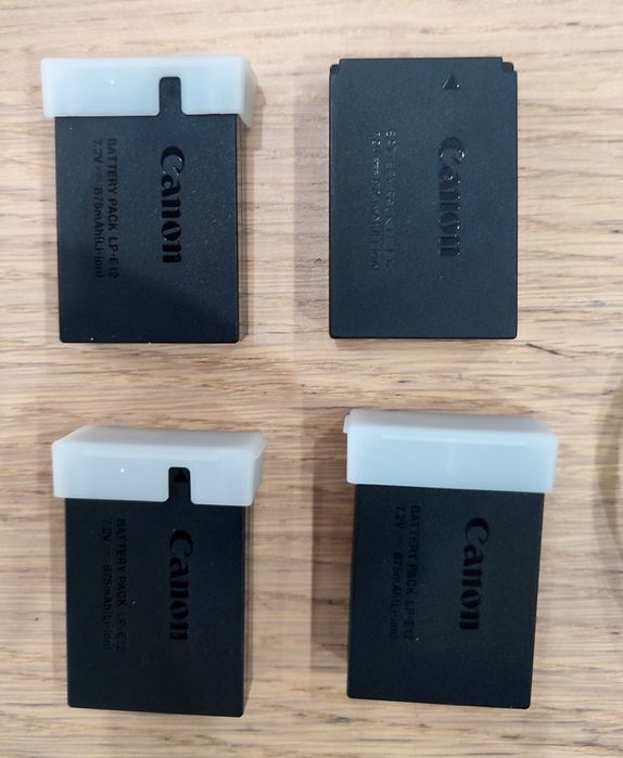 4 Baterias Canon LP-E12, 2 carregadores (um deles Canon)