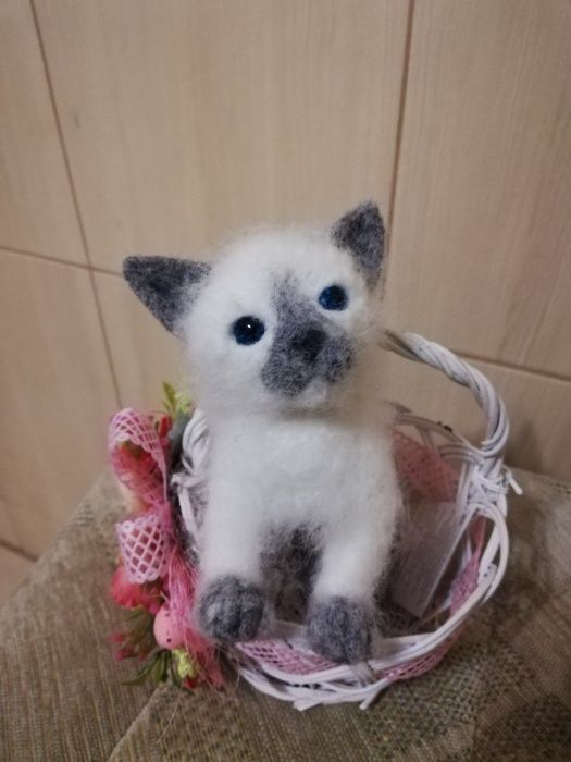 Сіамські кошенята валяні