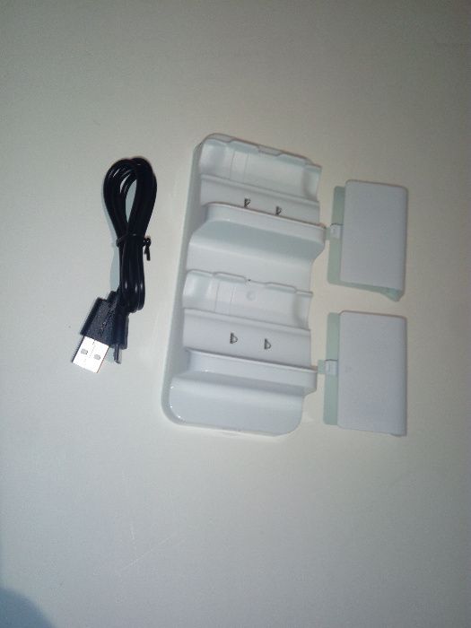 Base Carregador de comandos Xbox One + 2 baterias Branco ou Preto