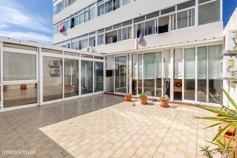 T3 com Terraço Privativo no Centro de Faro — Faro (Sé E São Pedro), Faro