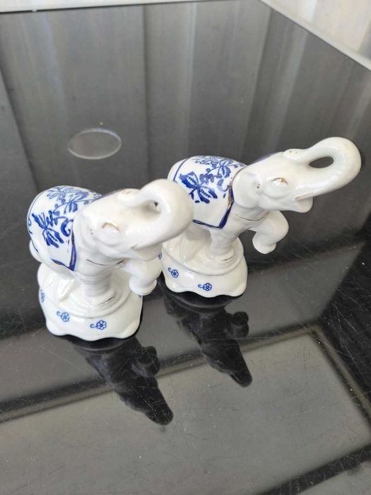 Para porcelanowych słoni biało-niebieskich – vintage, #D28