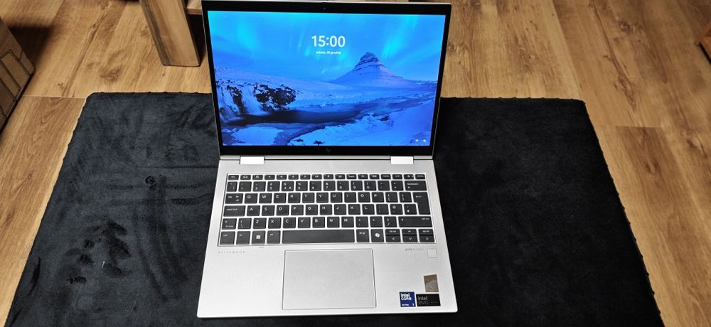 Laptop HP x360 830 G11