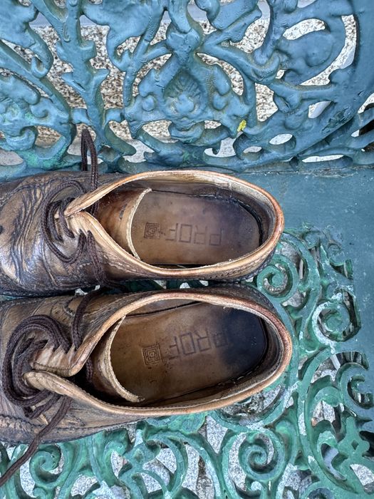 Sapatos clássicos em pele castanha estilo oxford