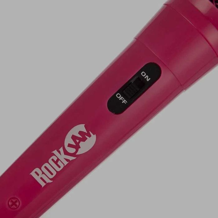 Розовый проводной микрофон марки RockJam, модель RJMC303-PK.