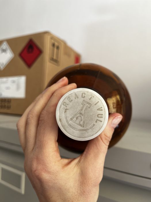 Brązowa butelka 1500 ml – szkło apteczne