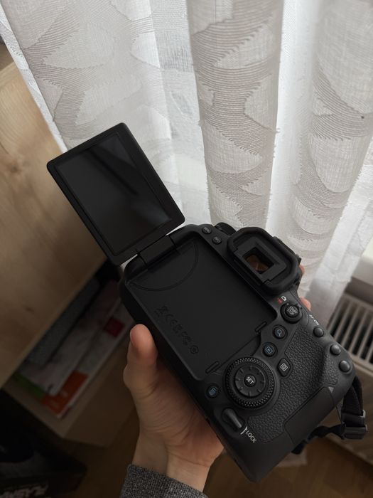 Canon EOS 6D Mark II