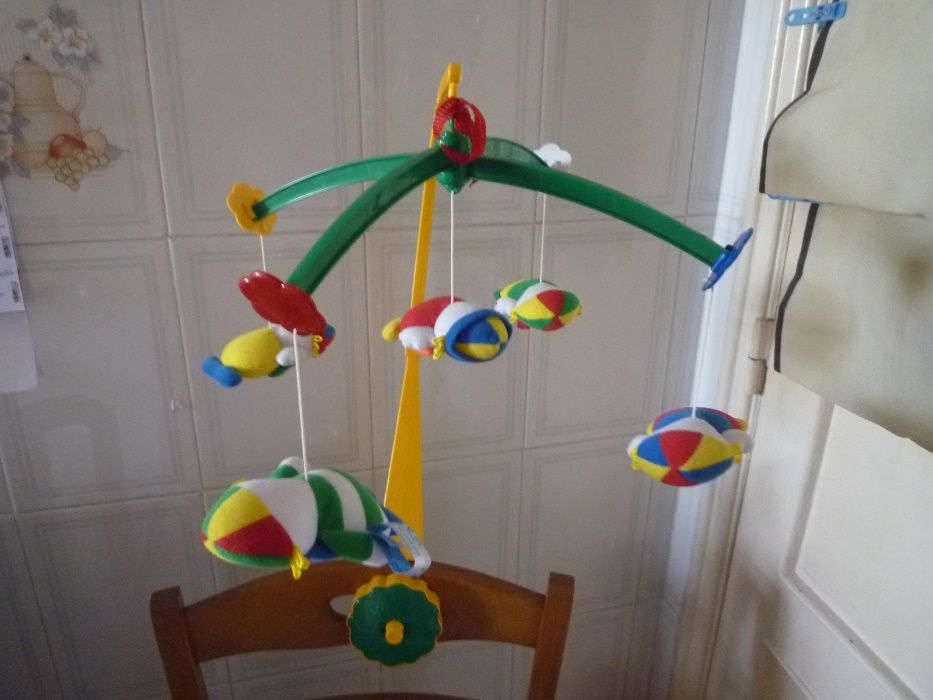 Mobile Chicco para Berço em excelente estado.