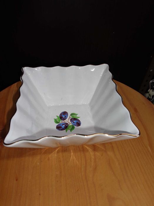 Taça com ameixa Tremez