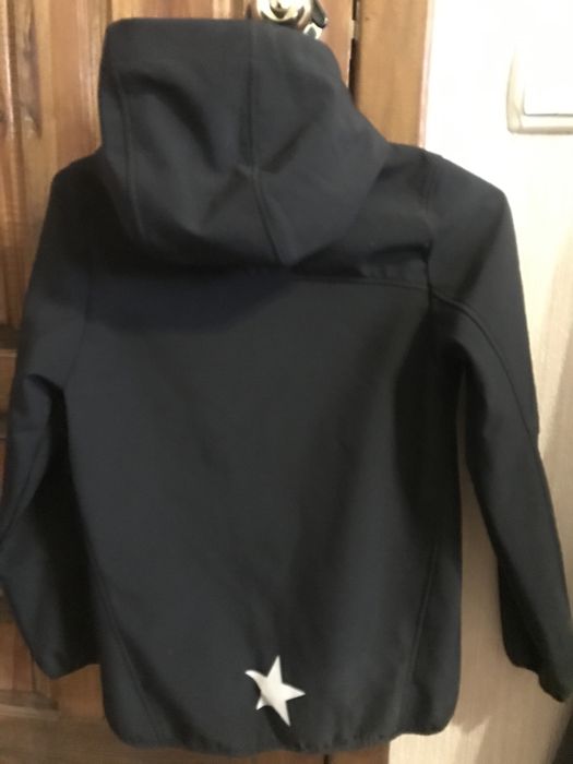 Куртка h&m 8-11 лет