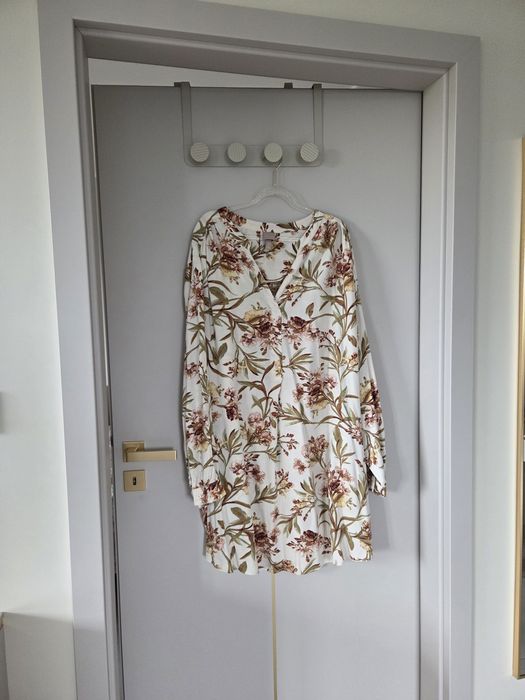 Sukienka z długim rękawem w kwiaty H&M 2XL