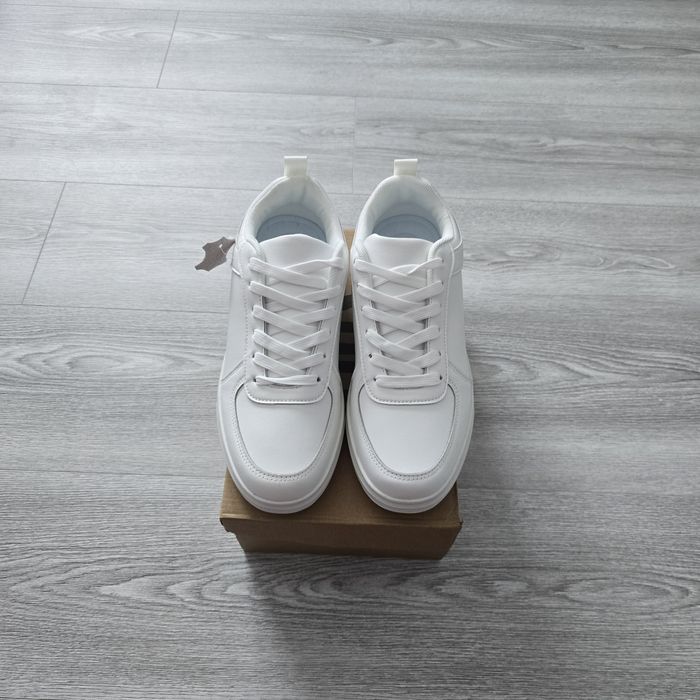 Білі чоловічі кросівки кеди весняні демісезонні 41 42 43 44 45