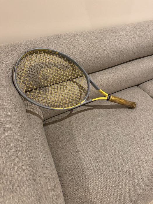 Raquete de tenis HEAD EXTREME tamanaho 26 JR