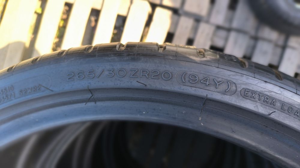 Резина 305.25.R20 i 265.30.R20.Ціна вказана за 1 шт.