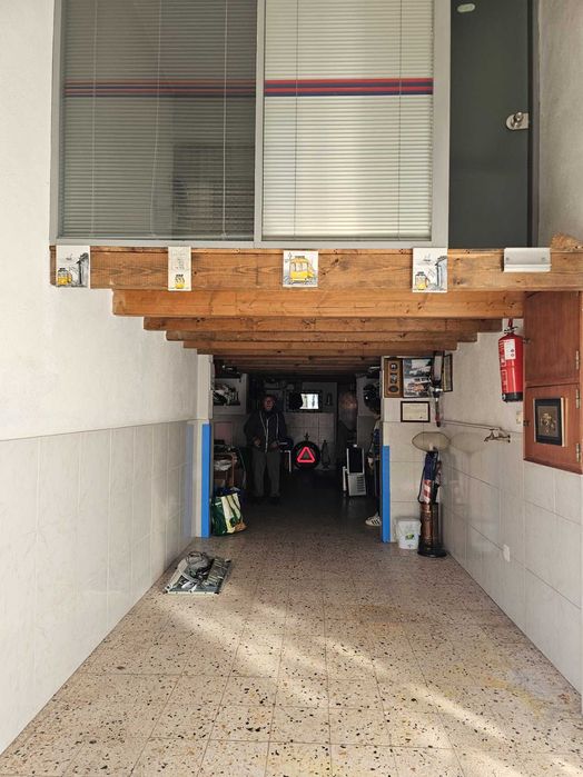 Garagem Fechada Rio de Mouro