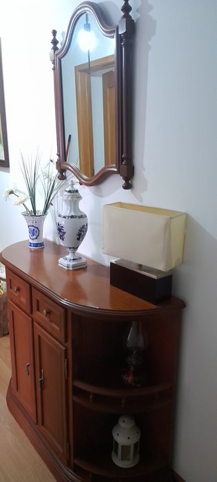Movel de  boa madeira e bom estado 40€
