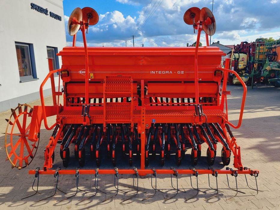 Agregat uprawowo-siewny KUHN HR3003 + Integra GII 2007r Talerzowy