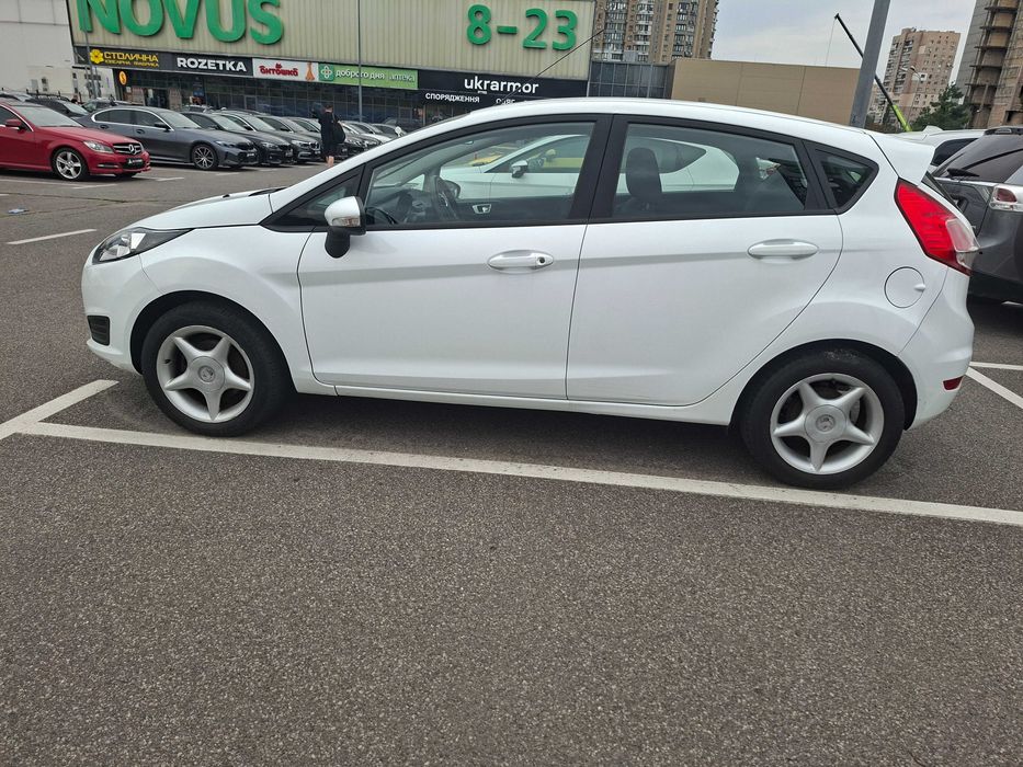 Ford Fiesta 2016 VIN WF0DXXGAKDGS42578 фото оголошення 2 з 16