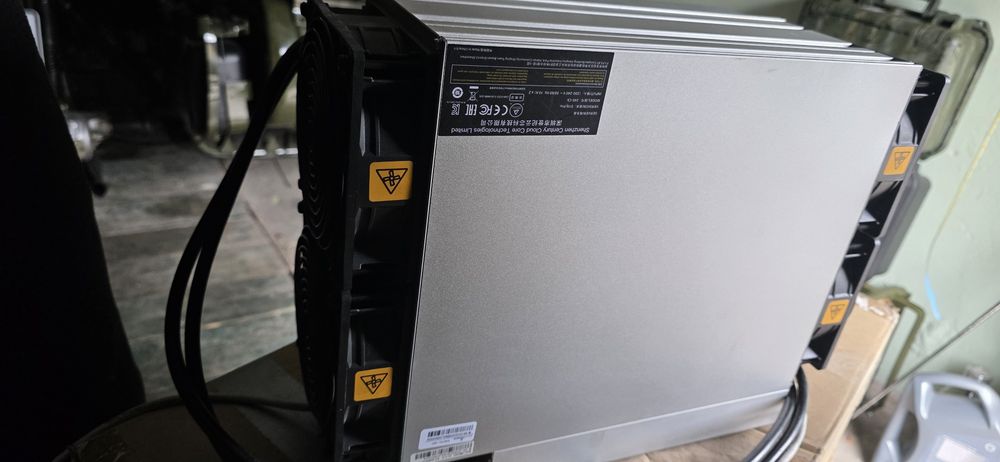 майнер s19jpro модель 240 cb Асик для майнинга