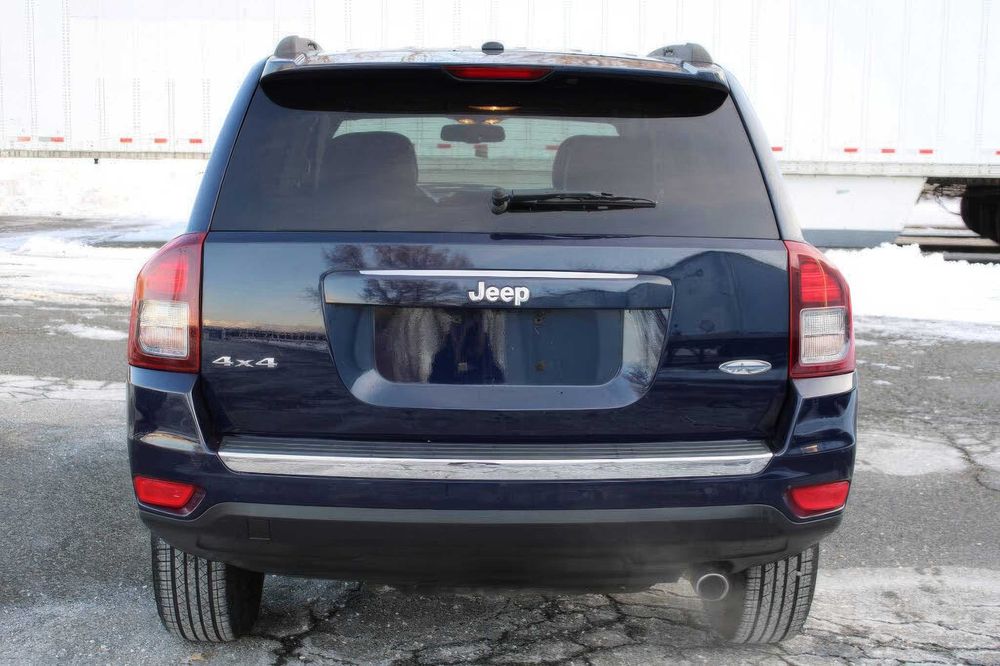 Jeep Compass Latitude      2017