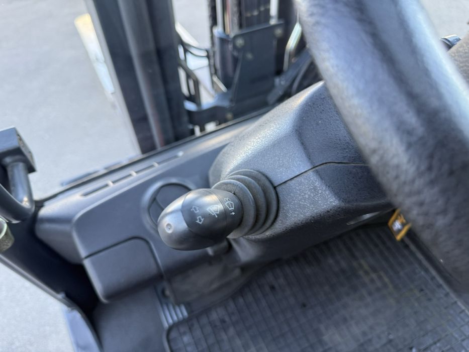 Навантажувач Linde H25T-01 2012 рік