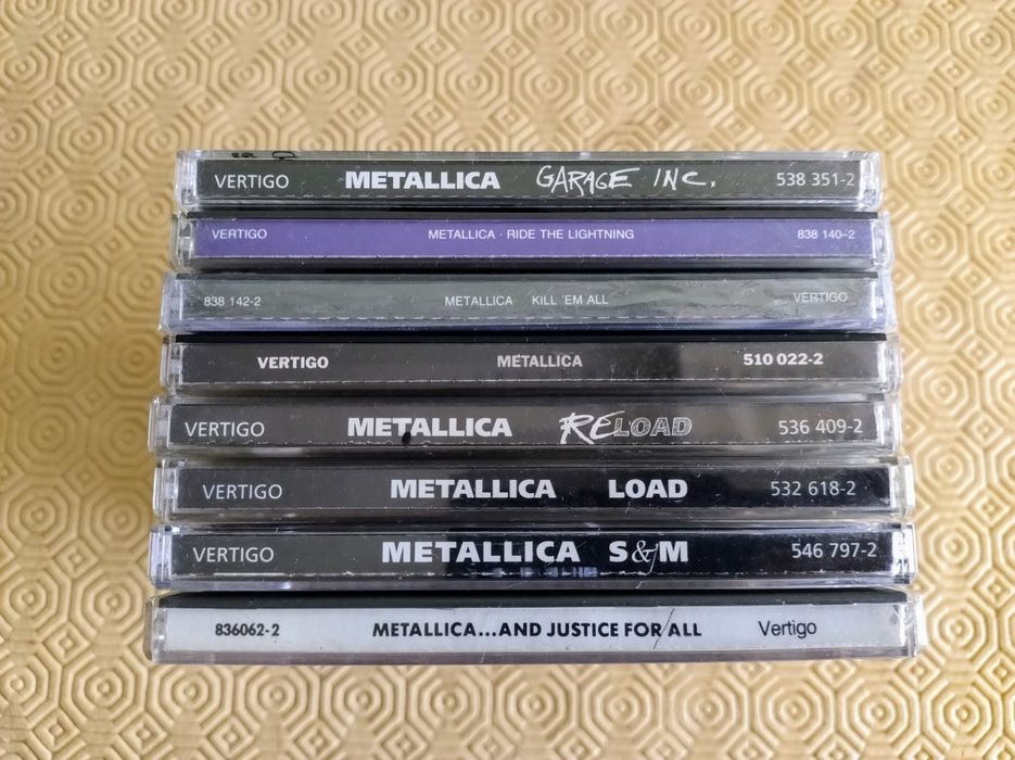 CDS Faith no More, Deftones, ABBA, Nirvana em ótimo estado