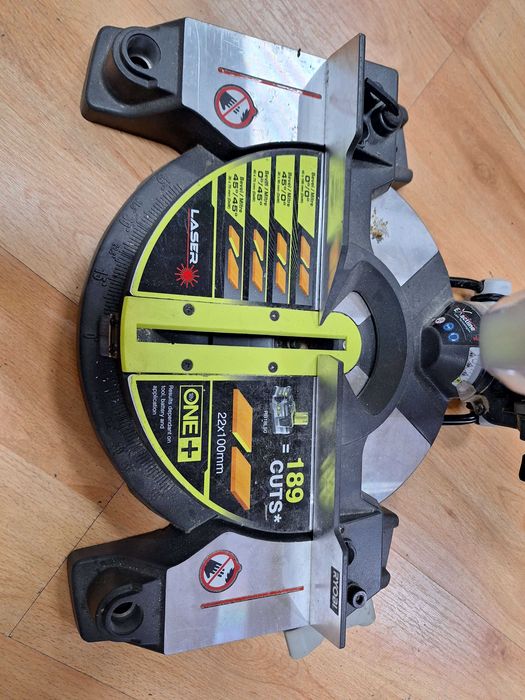 RYOBI EMS190DCL Pilarka ukośnica akumulatorowa do drewna