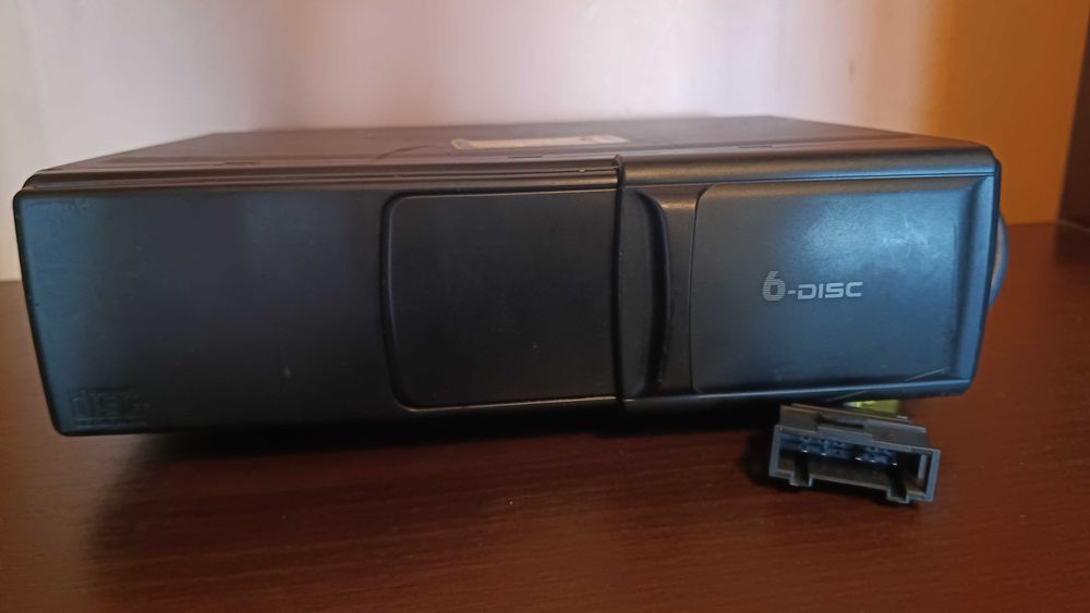 Fabryczna zmieniarka CD 6CD – oryginał