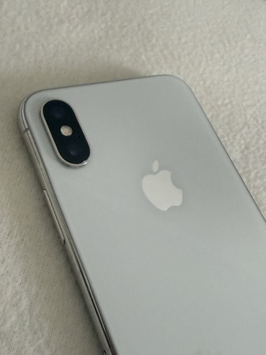 iPhone X 64GB Prateado