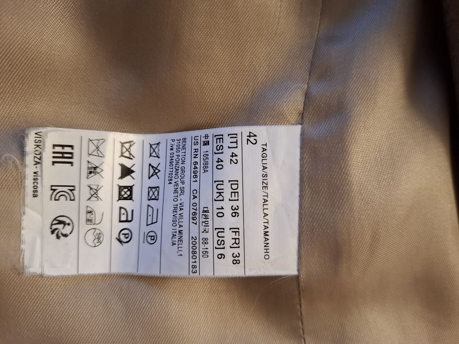 Sprzedam beżowy wełniany  płaszcz damski r.38