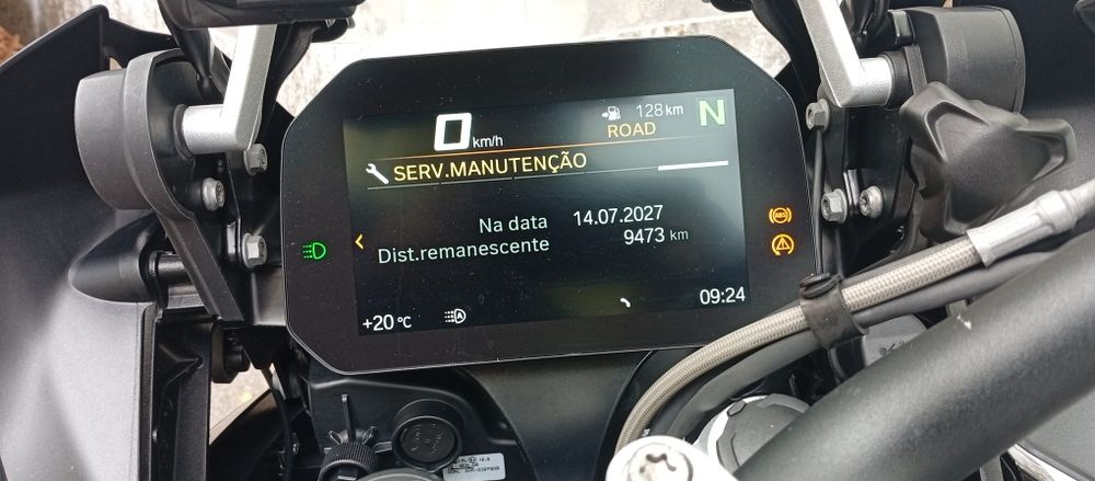 BMW R1250GS rebaixada fábrica triple black