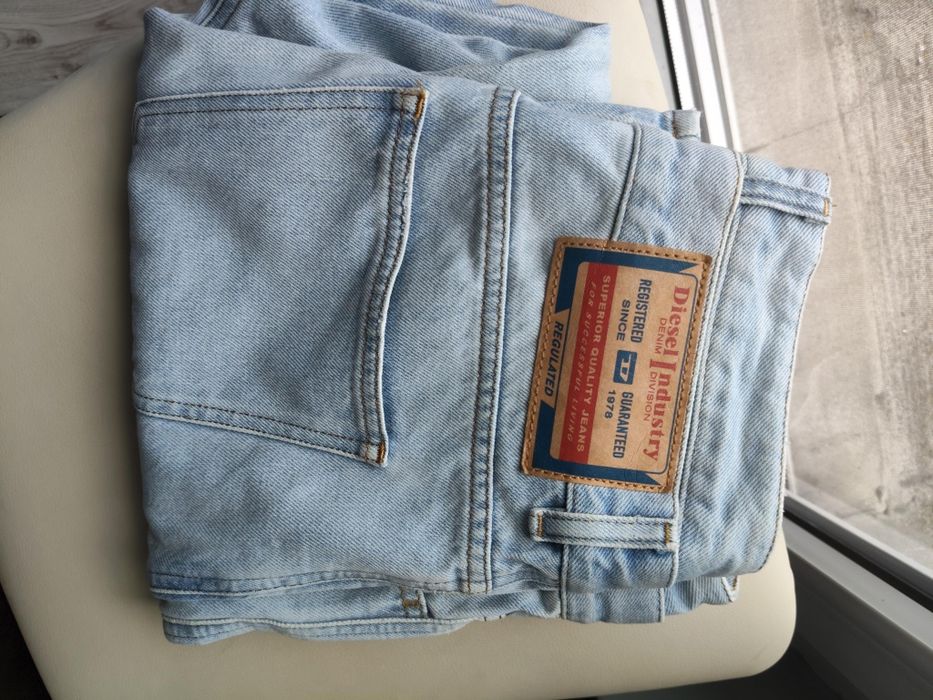 Jeansy damskie Diesel