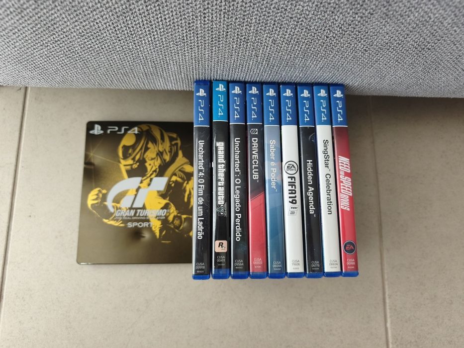 PS4 Slim 1TB + 10 Jogos + 2 comandos
