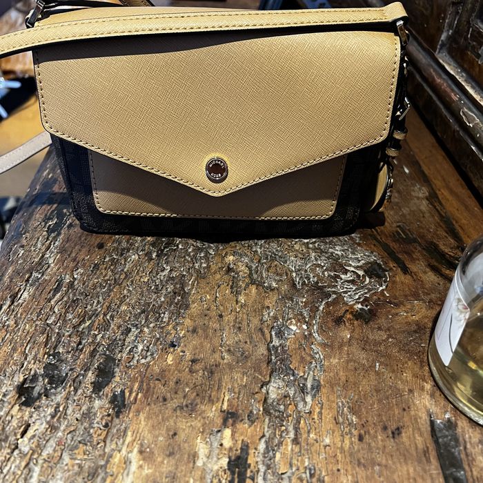Carteira  michael kors nova