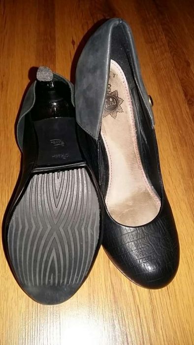 Czarne orginalne szpilki